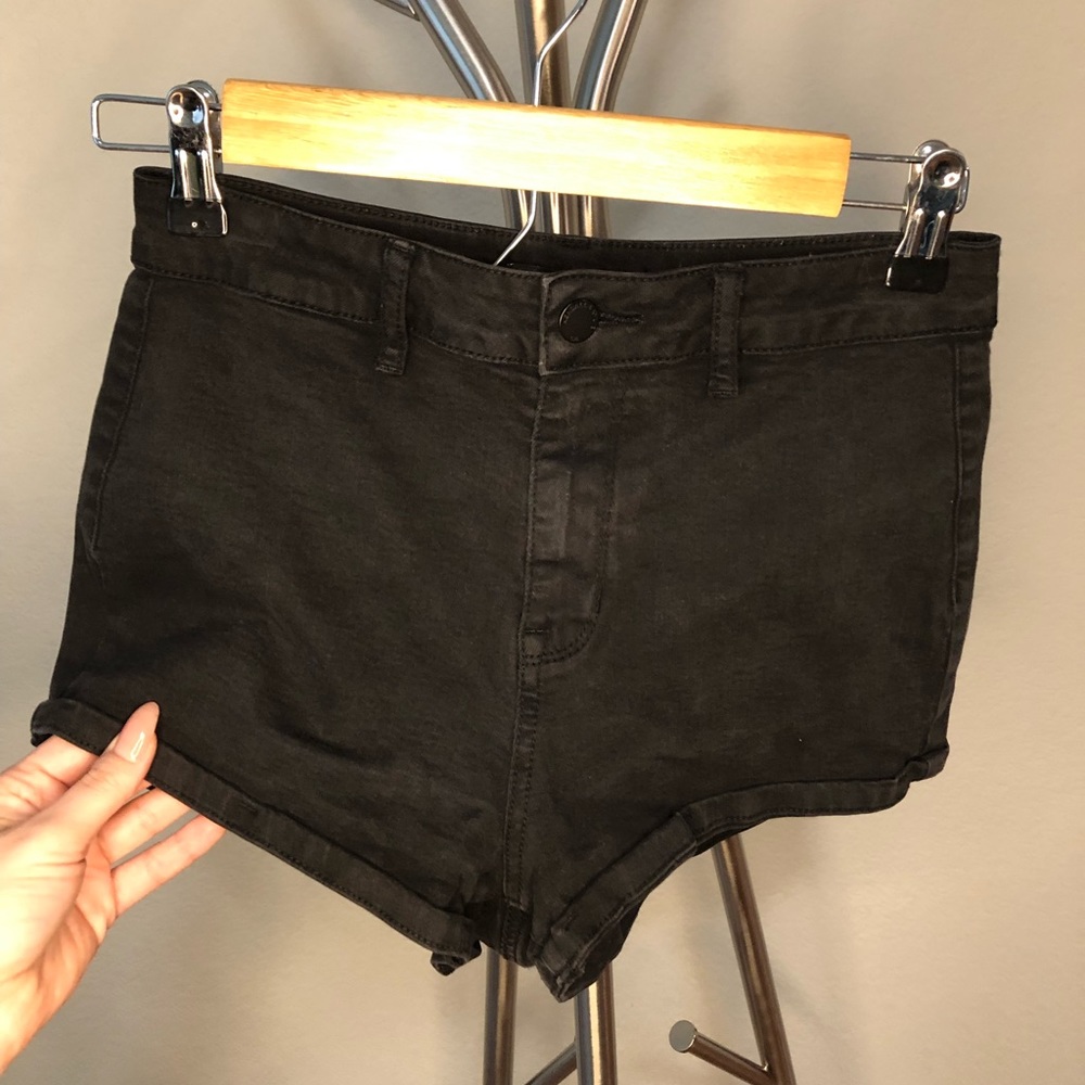 Kendall & Kylie Black Hot Shorts